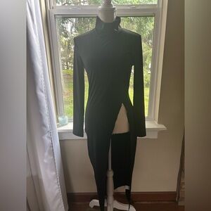 🎊3 For $15 When You Bundle 🎊Black Mock Neck Long Shirt Sz.M NWOT